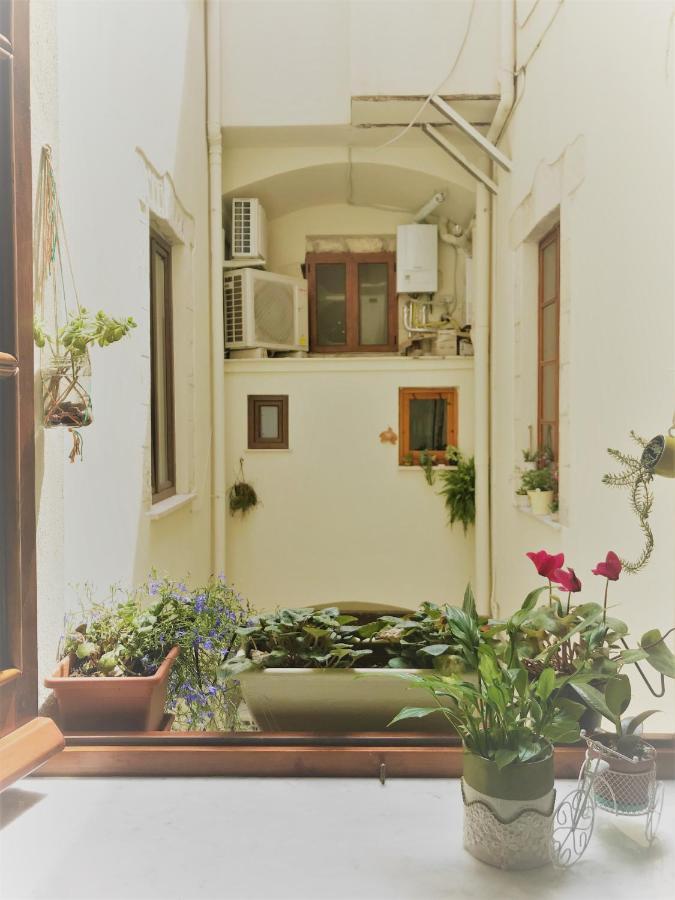 Jacaranda Bed and Breakfast Cagliari Buitenkant foto